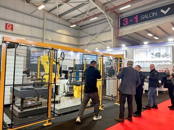 golden laser robot laser cutting machine at BUMA TECH2024 Turkey